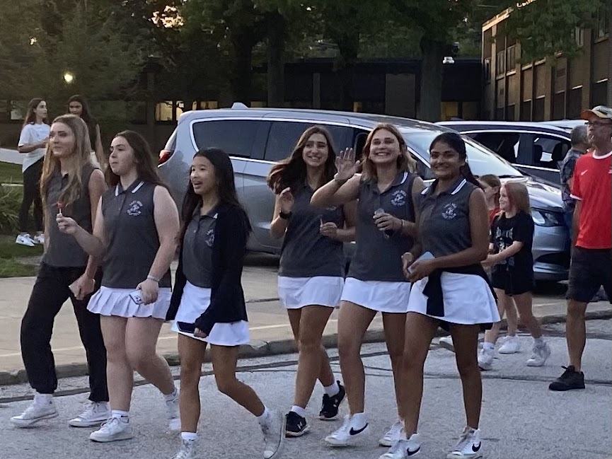 Girls JV Golf Team Members in Parade