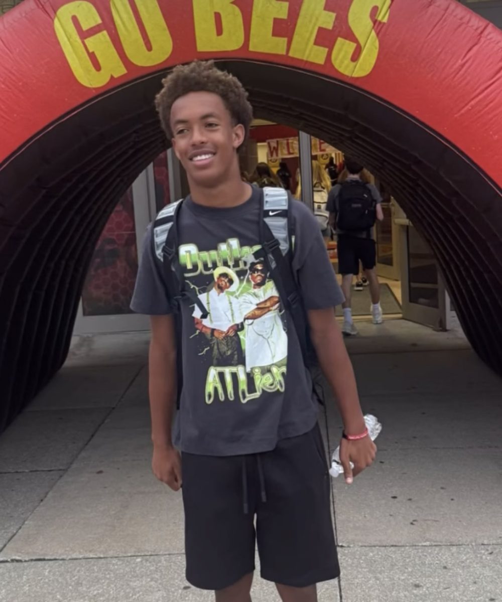 Sophomore Bryndan Williams in front of BBHHS. (Kevin Jakub)